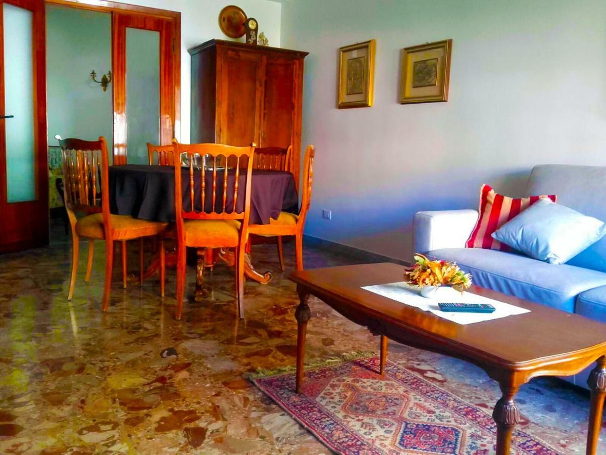 Roma Manuela'S Cozy Guest House Trastevere Екстериор снимка